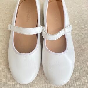 Girls shoes